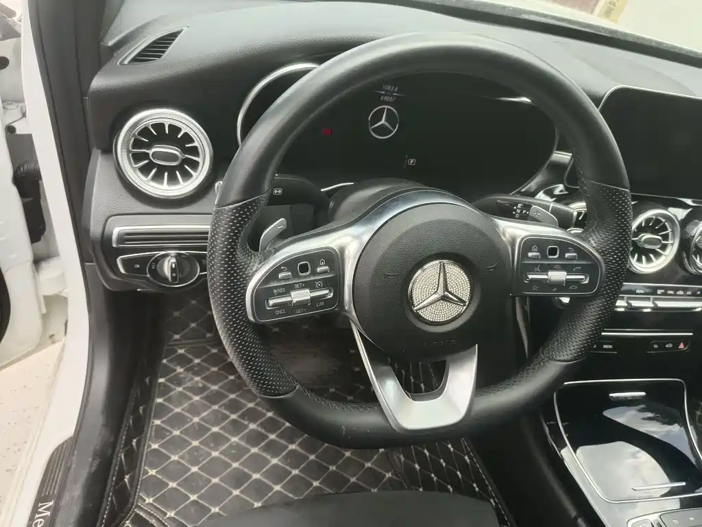 Mercedes-Benz C-Class 2021