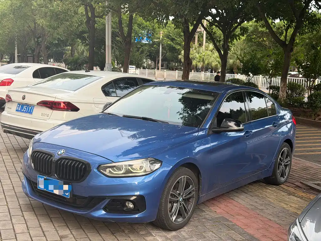 BMW 1 Series 2019 — фото 1