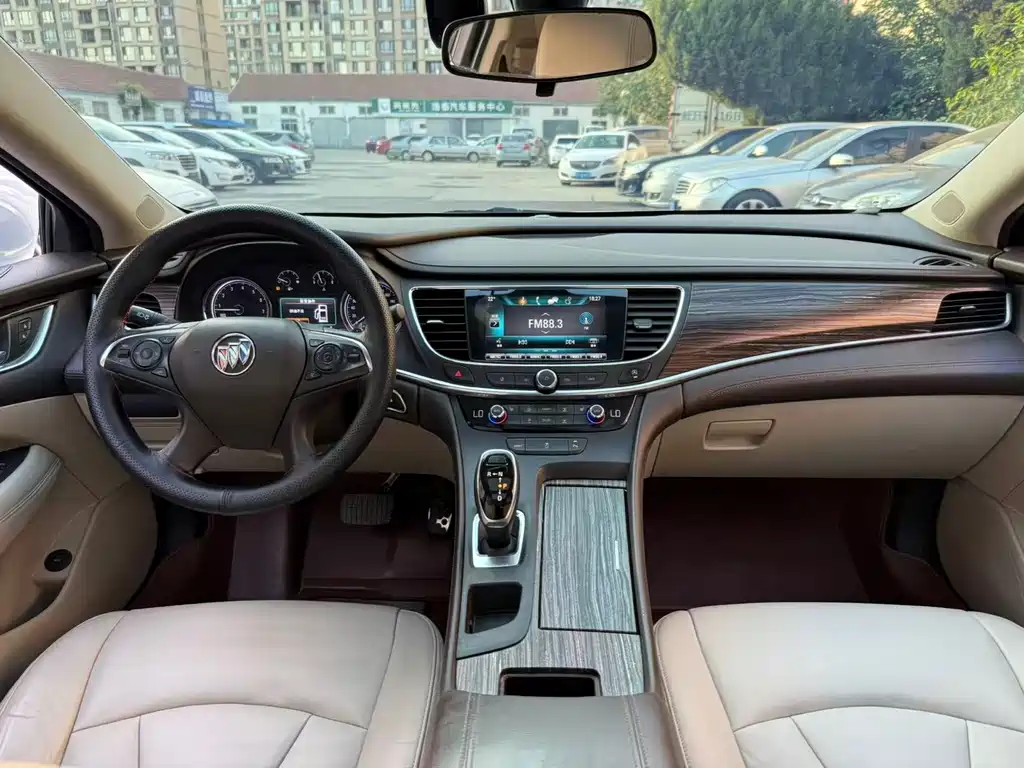 Buick LaCrosse 2017 — фото 9