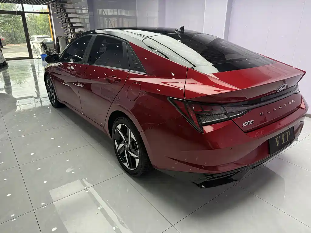 Hyundai Elantra 2022