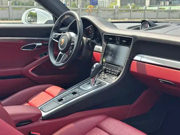 Porsche 911 2016