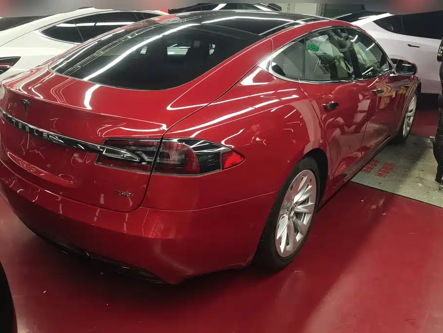Tesla Model S 2017 — фото 3