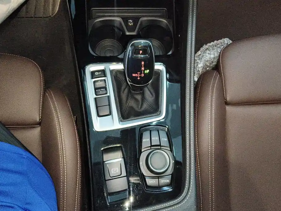 BMW 1 Series 2020 — фото 16