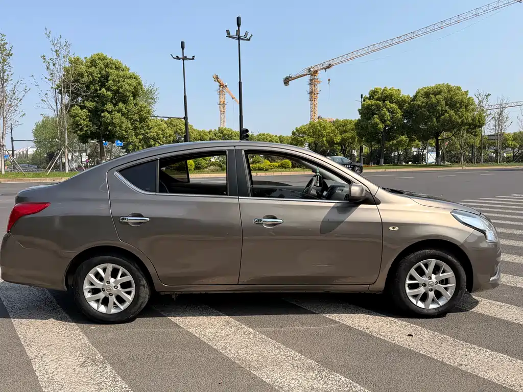 Nissan Sunny 2016 — фото 4