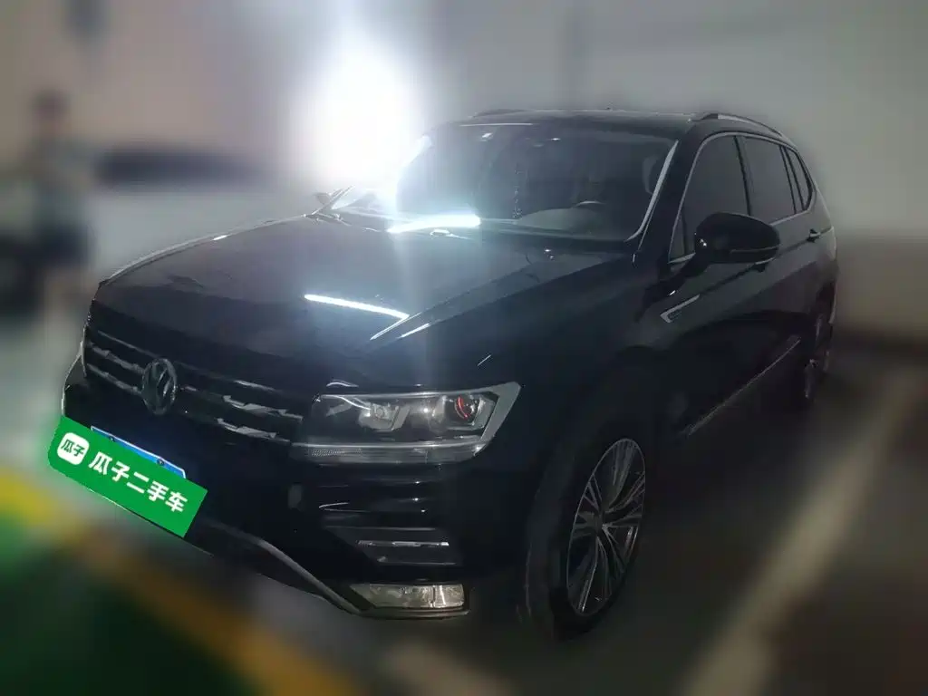 Volkswagen Tiguan L 2019 — фото 1