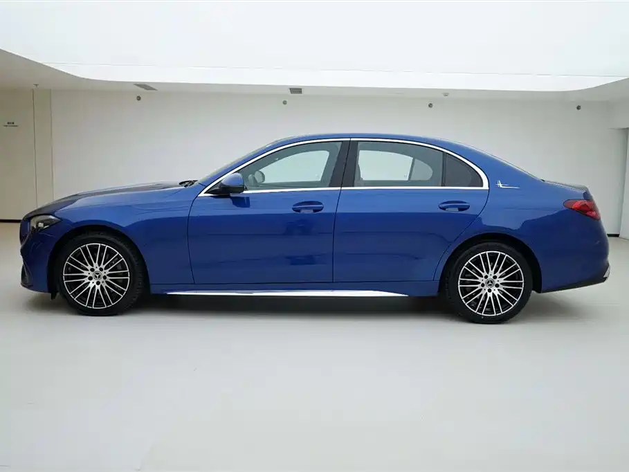 Mercedes-Benz C-Class 2022 — фото 3