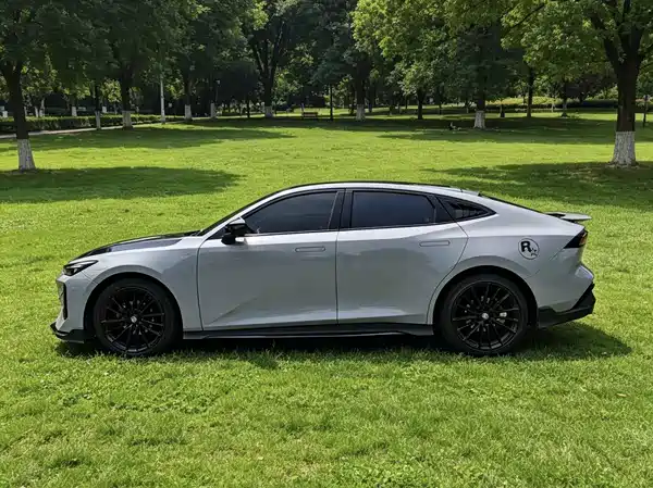 Changan UNI-V 2024