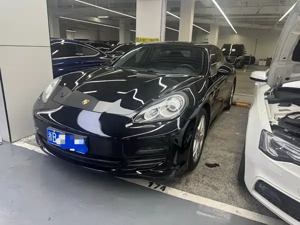 Porsche Panamera 2012