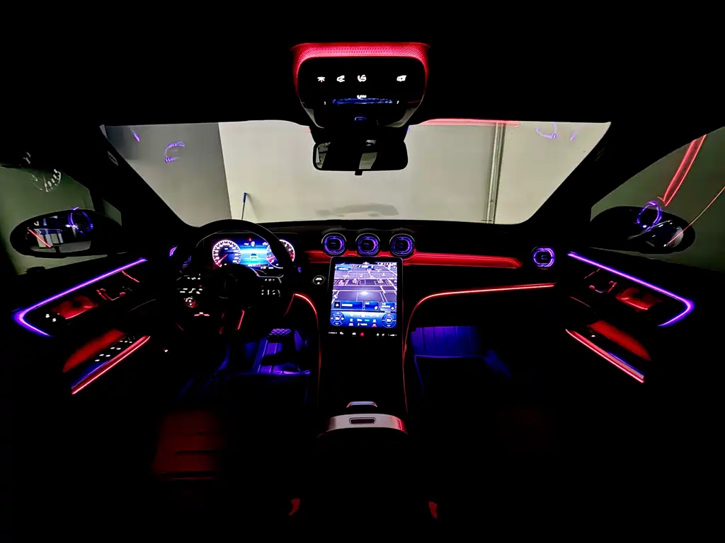 Mercedes-Benz C-Class 2024 — фото 16