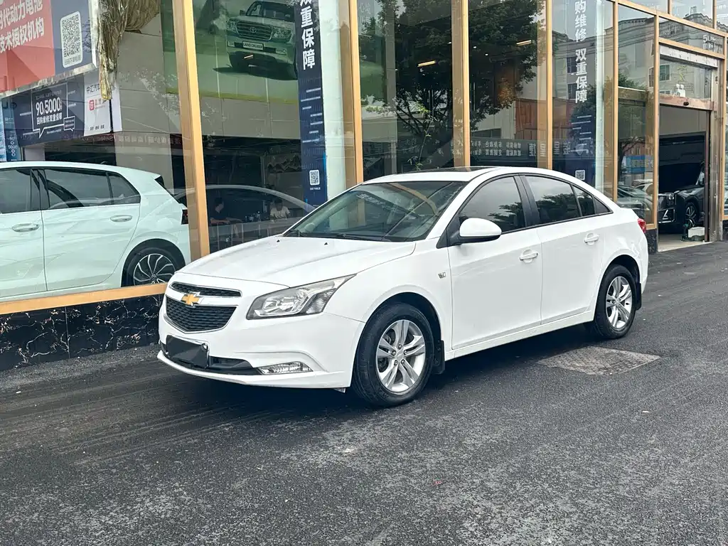 Chevrolet Cruze 2014 — фото 1