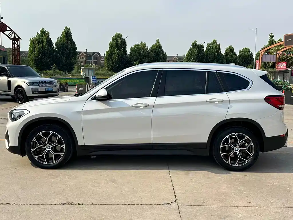 BMW X1 2022 — фото 4