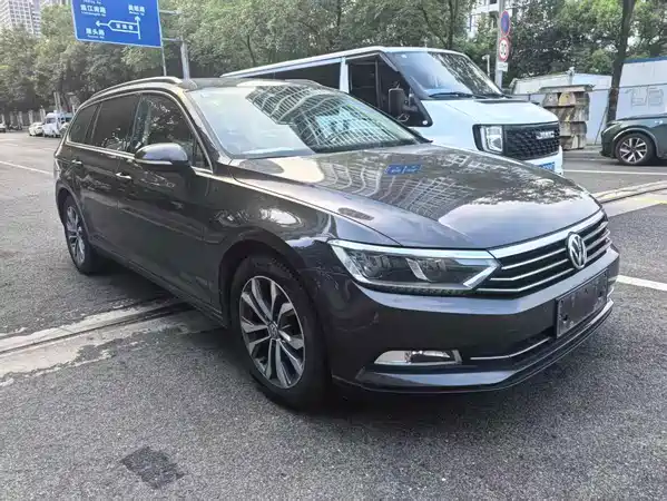 Volkswagen Viloran 2016