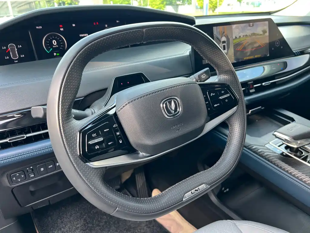 Changan UNI-K Smart Electronic Idd 2022 — фото 18