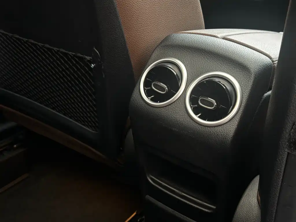 Mercedes-Benz GLB 2021 — фото 18