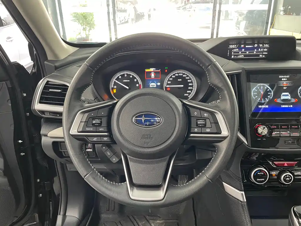 Subaru Forester 2022 — фото 10