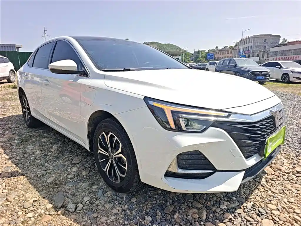 Roewe i6 MAX New Energy 2024 — фото 4