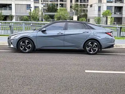 Hyundai Elantra 2022
