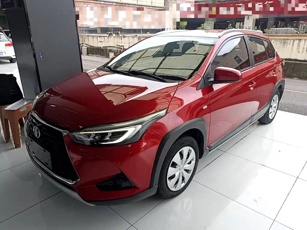 Toyota Yaris L 2022 — фото 2