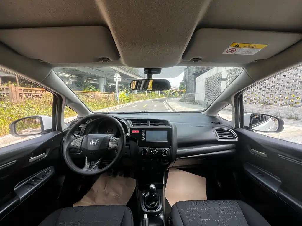 Honda Fit 2017 — фото 30