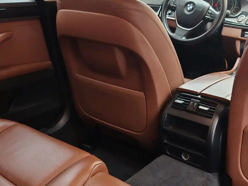 BMW 5 Series 2016 — фото 6