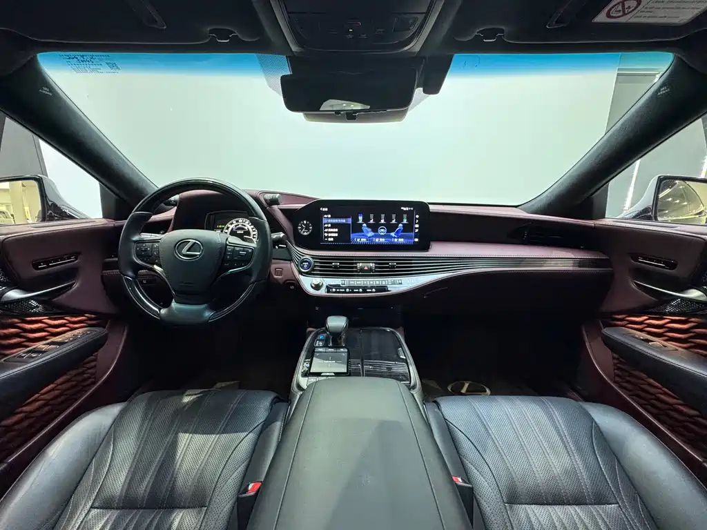 Lexus LS 2021 — фото 10