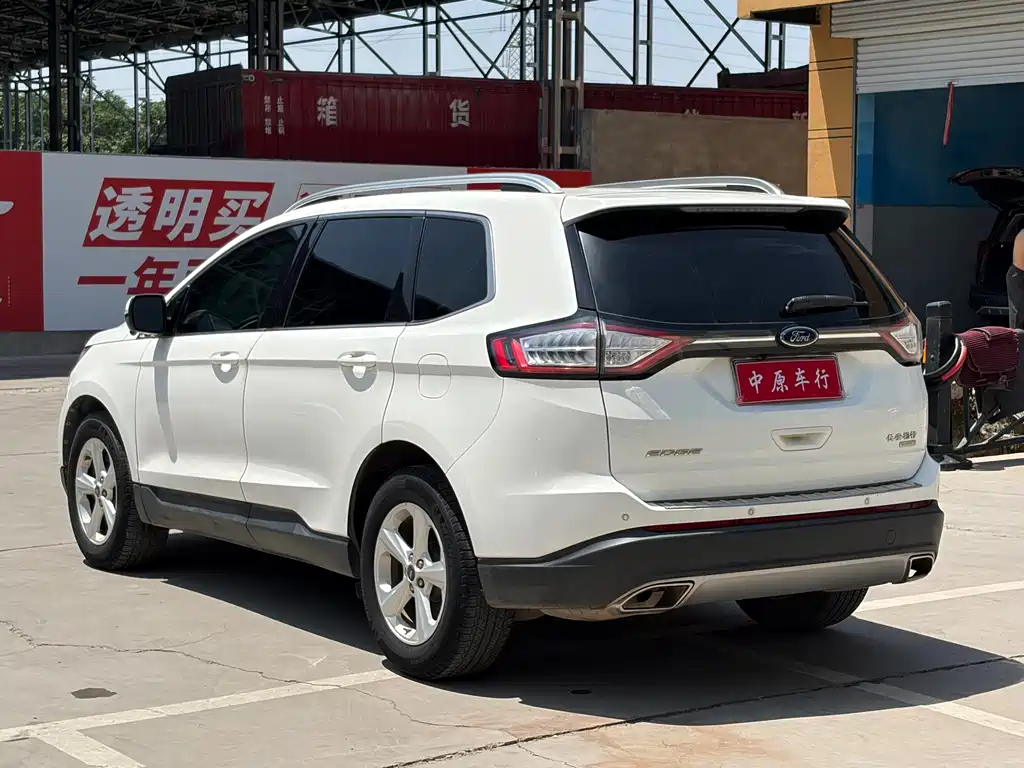Ford Edge 2016 — фото 18