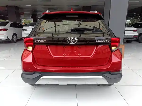 Toyota Yaris L 2022