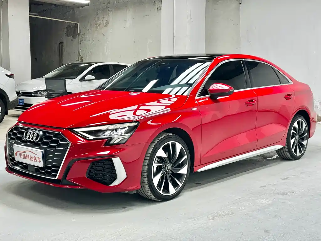 Audi A3 2022 — фото 1
