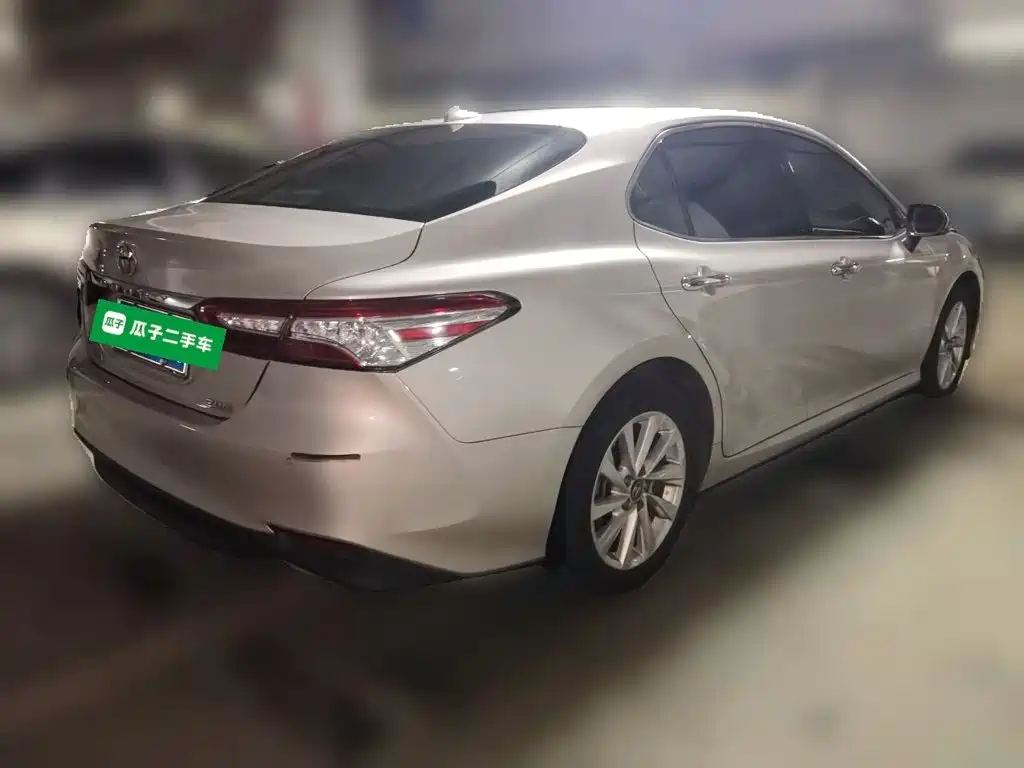 Toyota Camry 2021 — фото 4