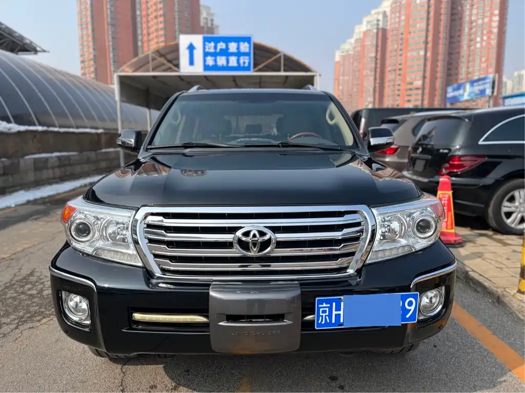 Toyota Land Cruiser 2015 — фото 2