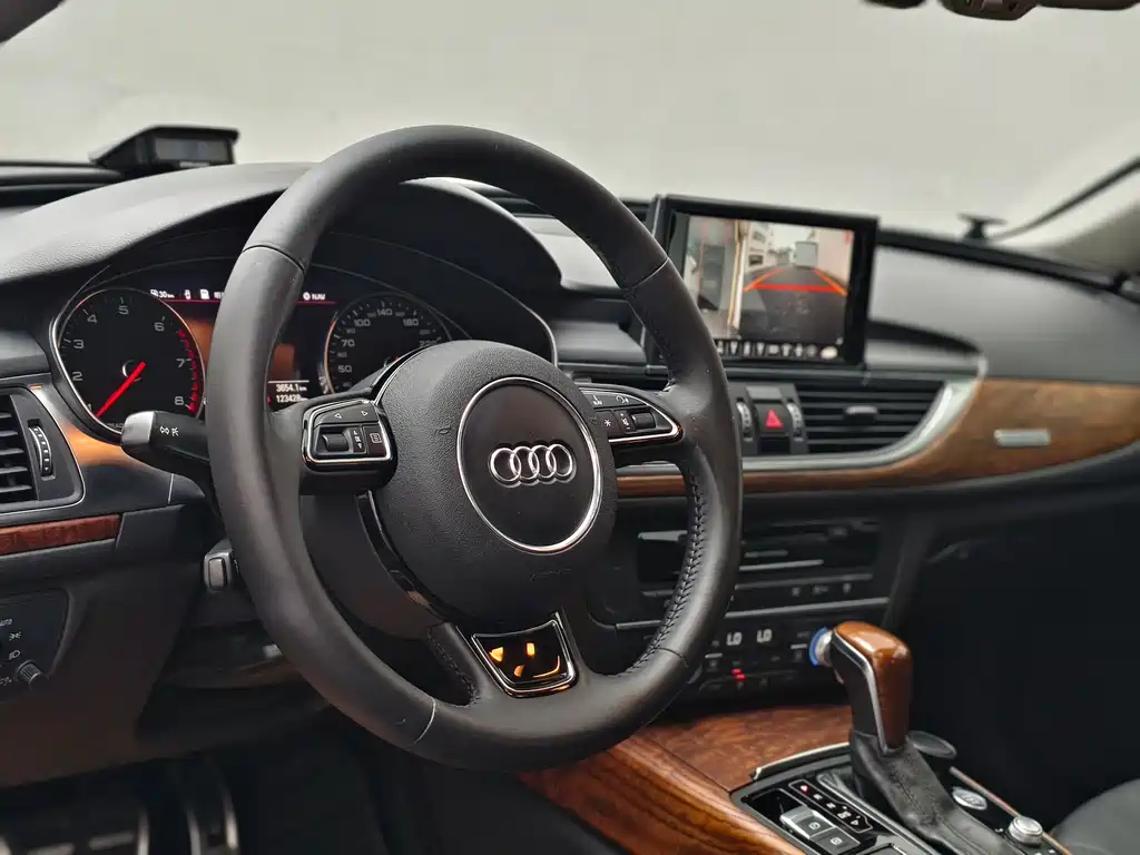 Audi A6L 2015 — фото 11