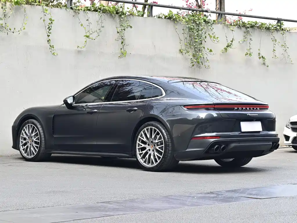 Porsche Panamera 2025 — фото 22