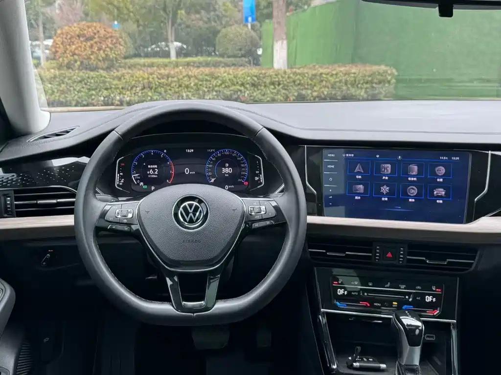 Volkswagen Passat 2021