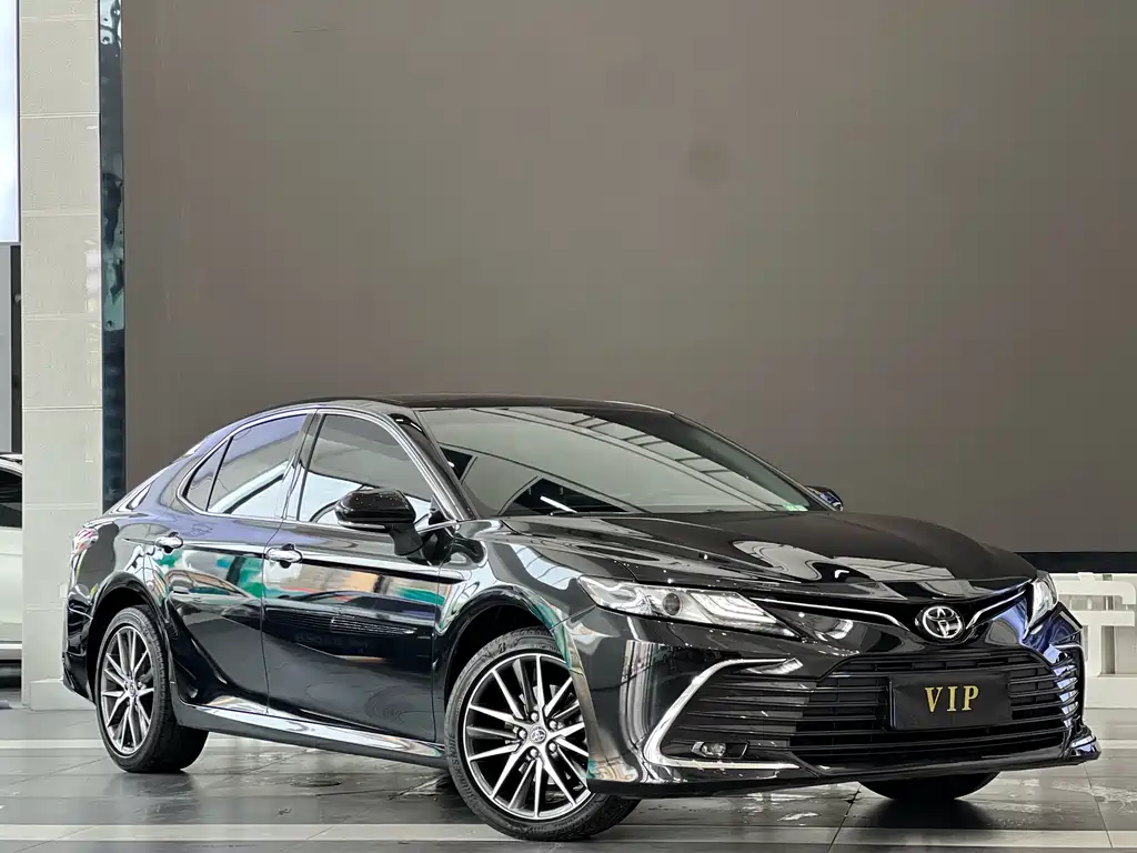 Toyota Camry 2021 — фото 3