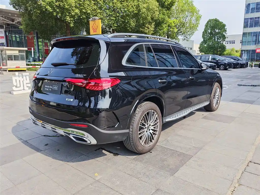 Mercedes-Benz GLC 2025