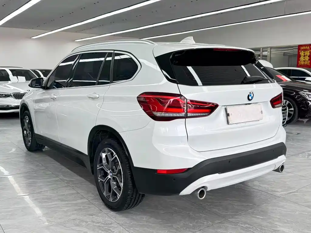 BMW X1 2022 — фото 4