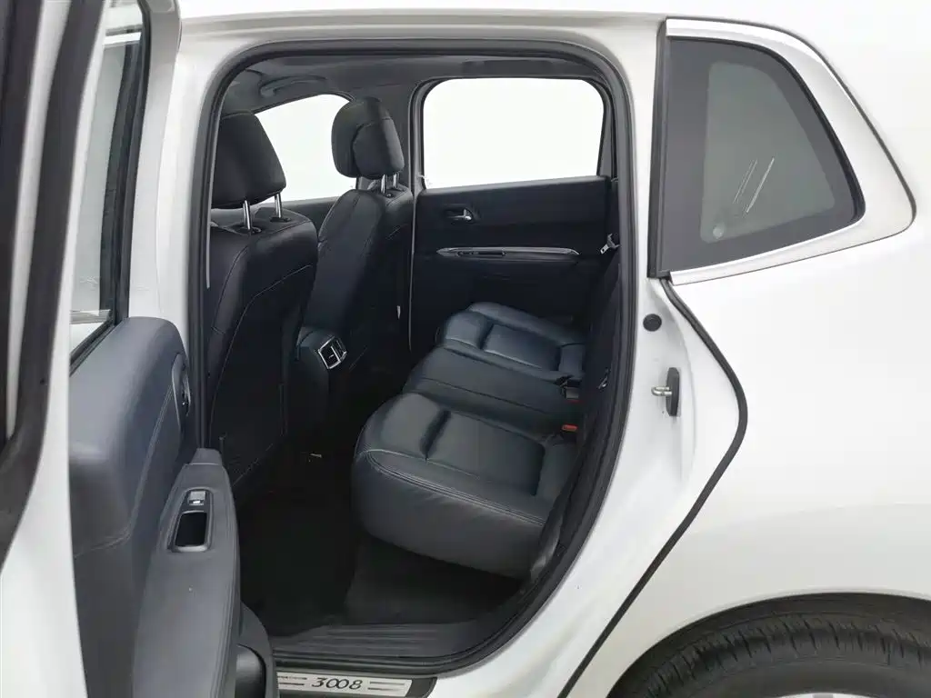 Peugeot 3008 2015 — фото 15