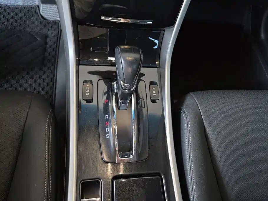 Honda Accord 2016 — фото 16
