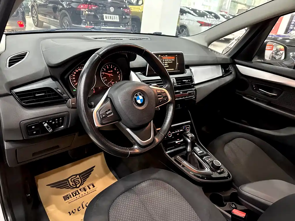 BMW 2 Series Gran Tourer 2015 — фото 14