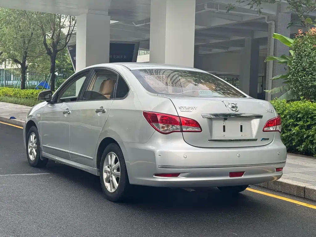 Nissan Sylphy 2018 — фото 8