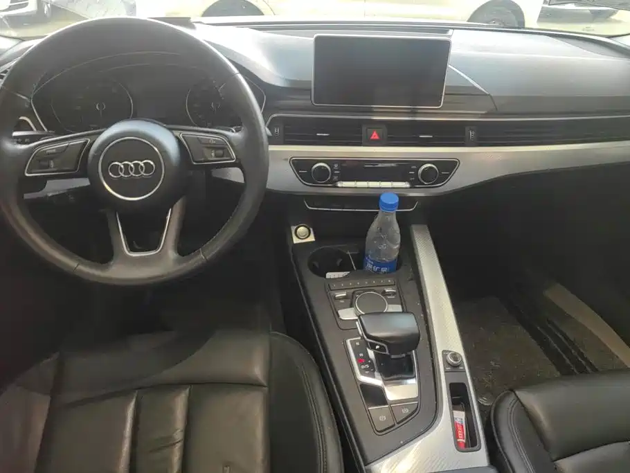 Audi A4L 2017 — фото 12