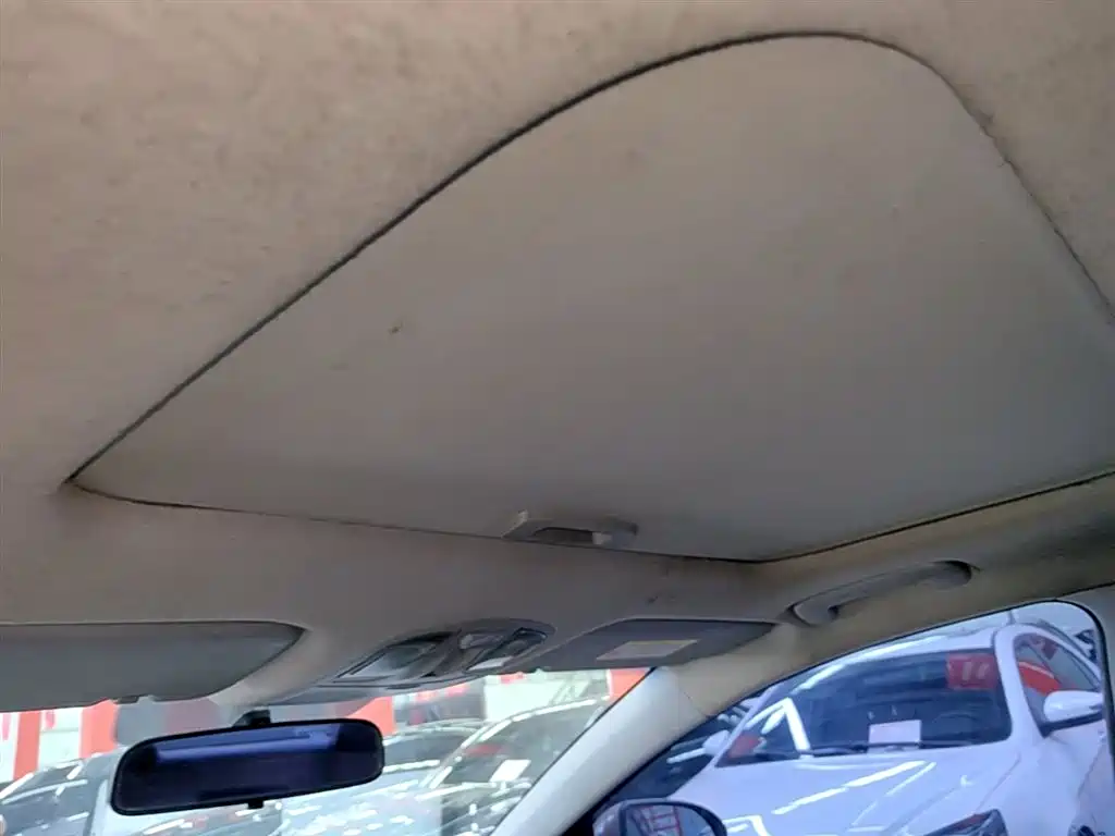 Hyundai Elantra 2016 — фото 18