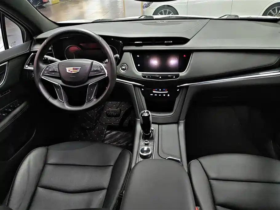 Cadillac XT5 2020 — фото 12