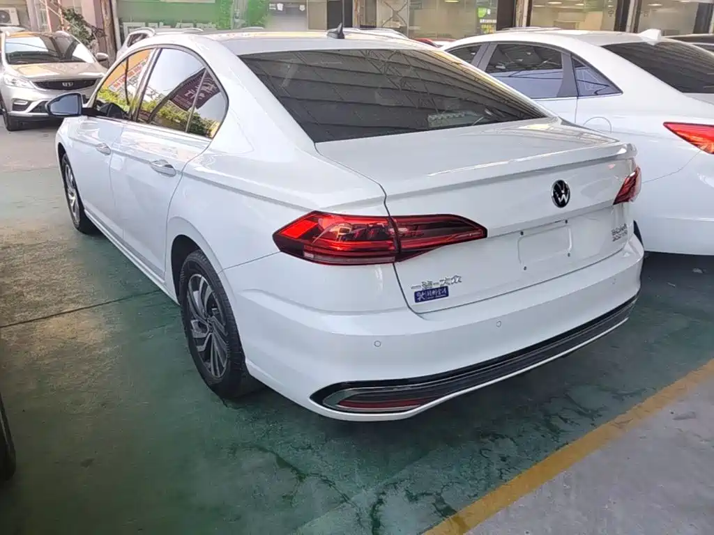 Volkswagen Bora 2023