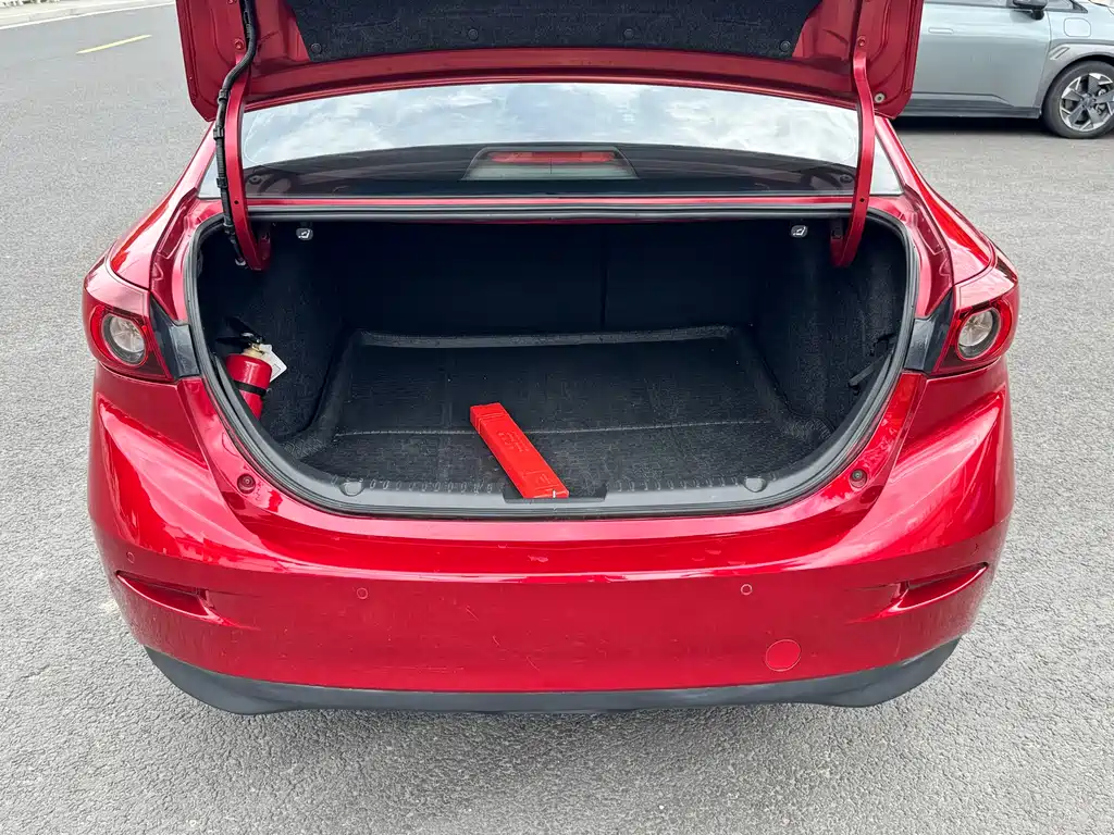 Mazda 3 Axela 2015 — фото 12