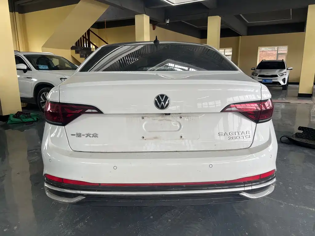Volkswagen Sagitar 2022