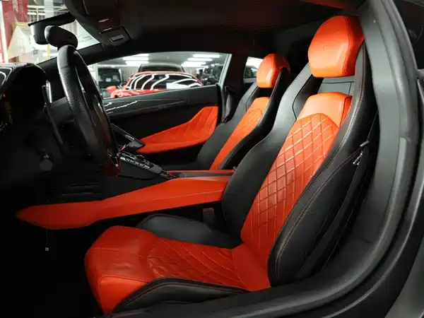 Lamborghini Aventador 2011