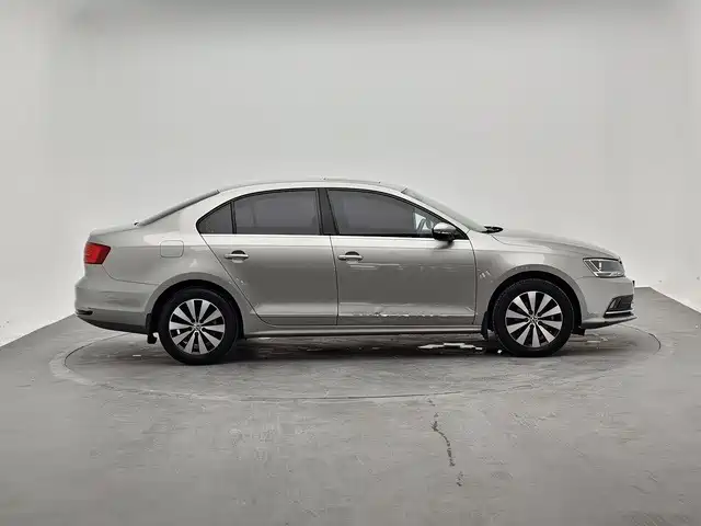 Volkswagen Sagitar 2019