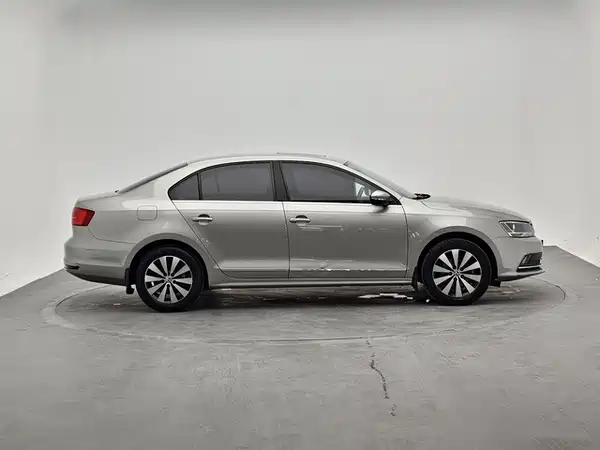 Volkswagen Sagitar 2019
