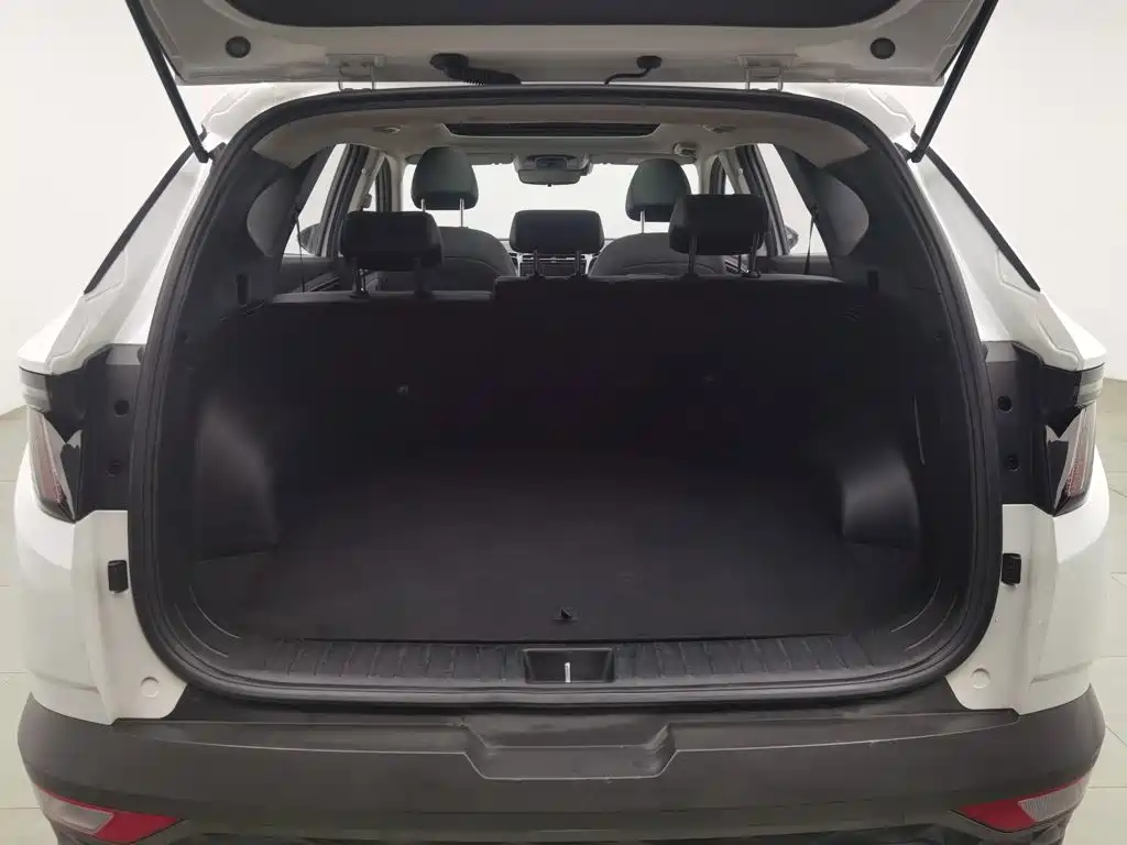Hyundai Tucson 2021 — фото 16